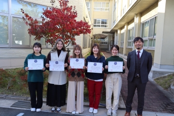 メンタルケアカウンセラーを取得した学生たち